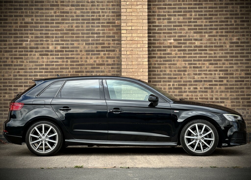 Audi A3 1.5 Tfsi Cod Black Edition Black #3