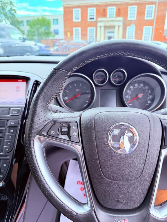 Vauxhall Astra GTC 1.6I Turbo Sri Euro 6 Ss White #33