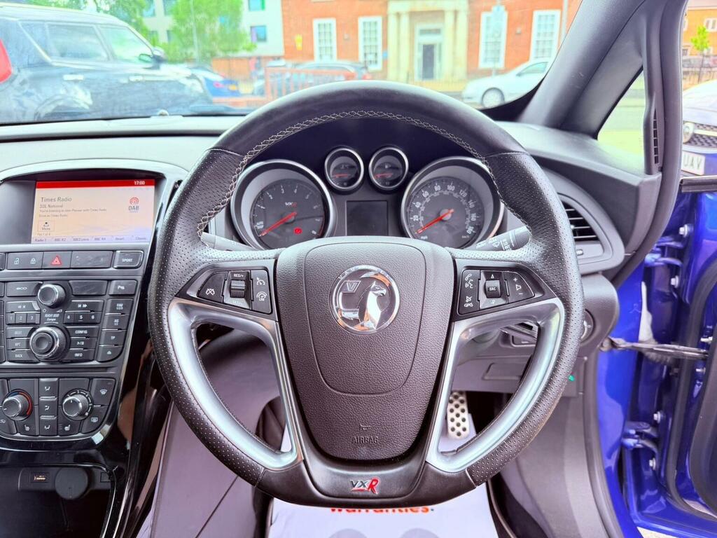 Vauxhall Astra GTC 1.6I Turbo Sri Euro 6 Ss White #32