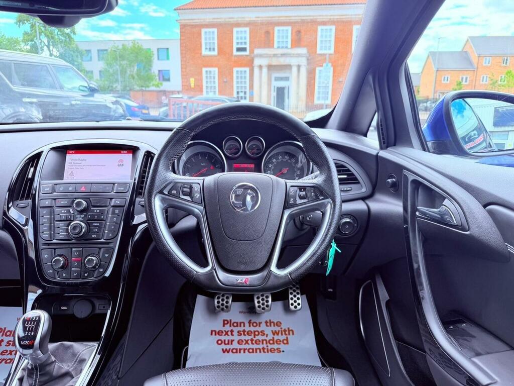 Vauxhall Astra GTC 1.6I Turbo Sri Euro 6 Ss White #38