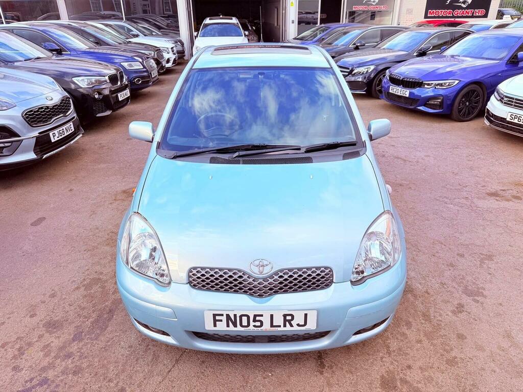 Toyota Yaris Hatchback Blue #9