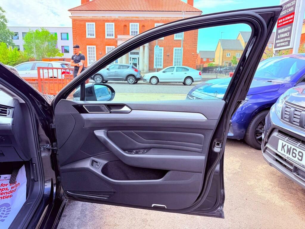 Volkswagen Passat R-line Grey #47
