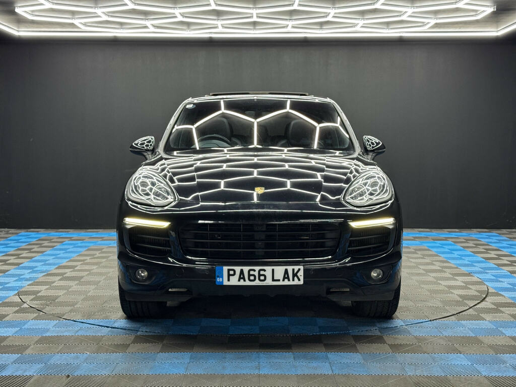 Porsche Cayenne 3.0 Td V6 Tiptronics 4Wd Euro 6 Ss PA66LAK Black #2