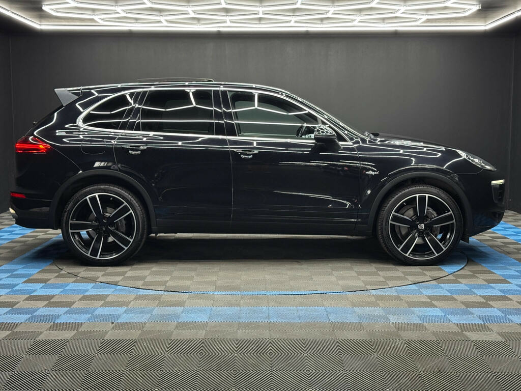 Porsche Cayenne 3.0 Td V6 Tiptronics 4Wd Euro 6 Ss PA66LAK Black #4