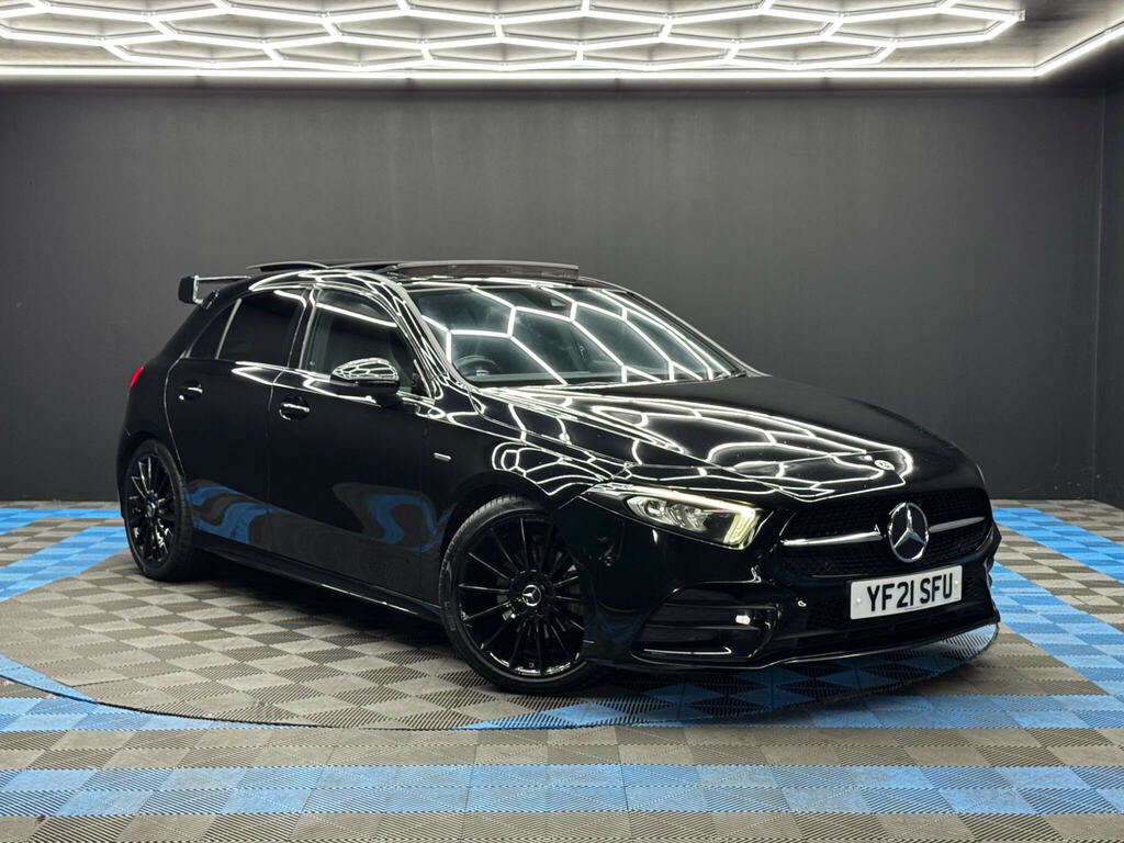 Mercedes-Benz A Class 2.0 A200d Exclusive Edition 8G-dct Euro 6 Ss Black