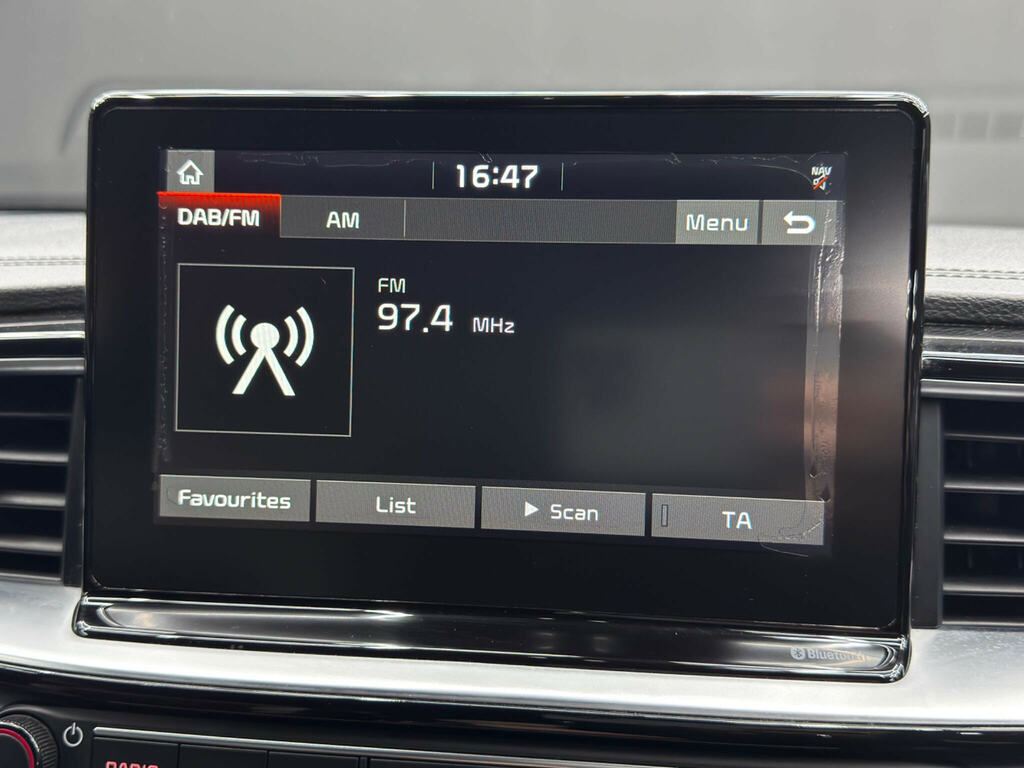 Kia Proceed White #30