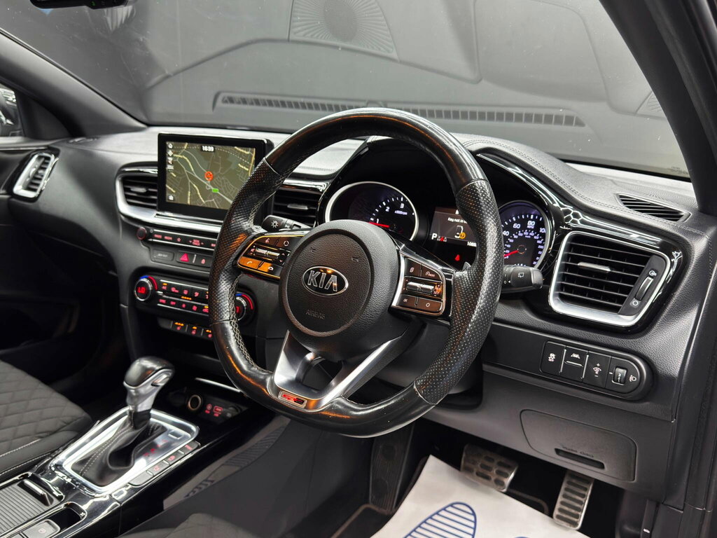 Kia Proceed White #9