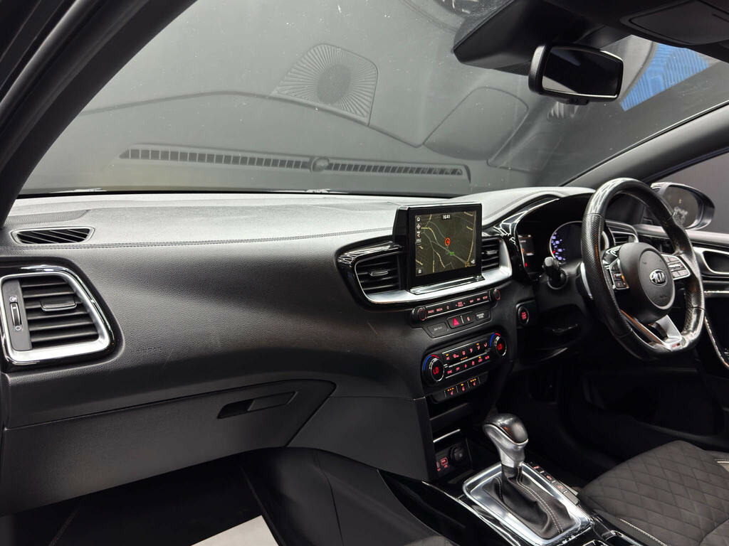 Kia Proceed White #11