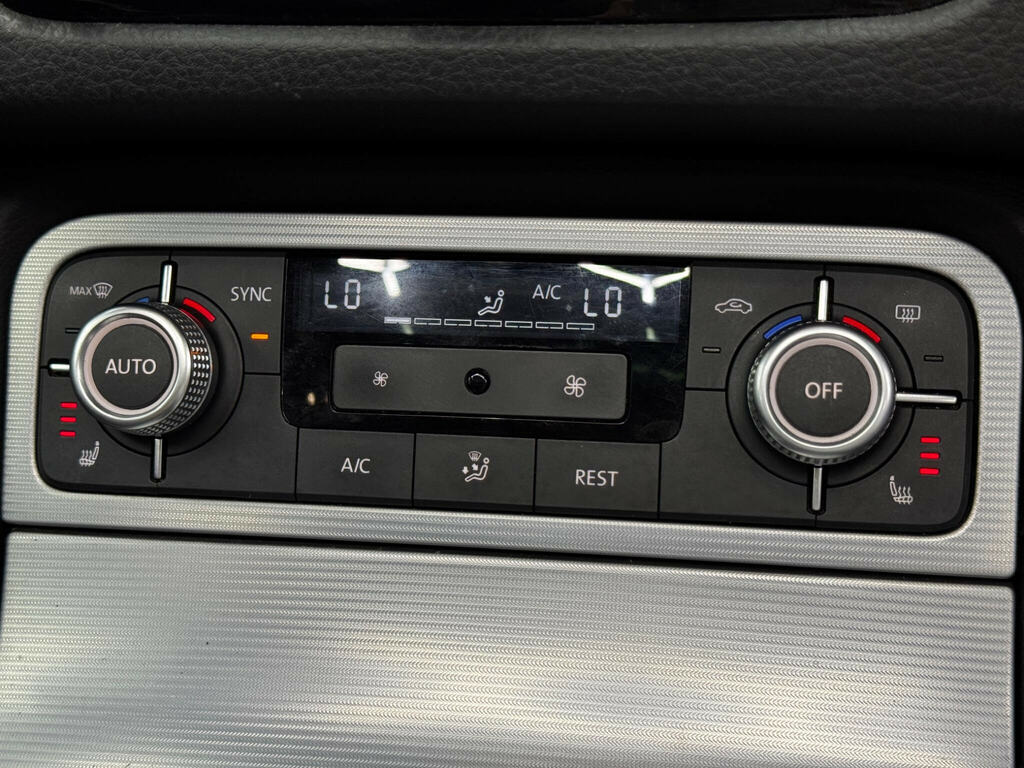 Volkswagen Touareg 3.0 Tdi V6 Bluemotion Tech R-line Suv T White #28