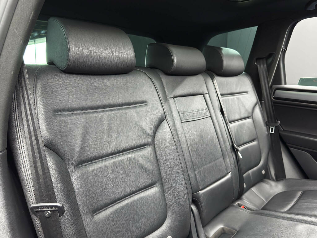 Volkswagen Touareg 3.0 Tdi V6 Bluemotion Tech R-line Suv T White #15