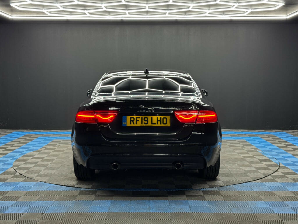 Jaguar XE 2.0I Gpf R-sport Euro 6 Ss Black #6