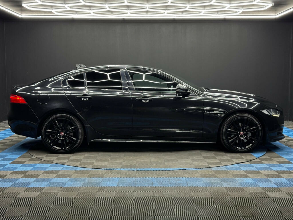 Jaguar XE 2.0I Gpf R-sport Euro 6 Ss Black #4