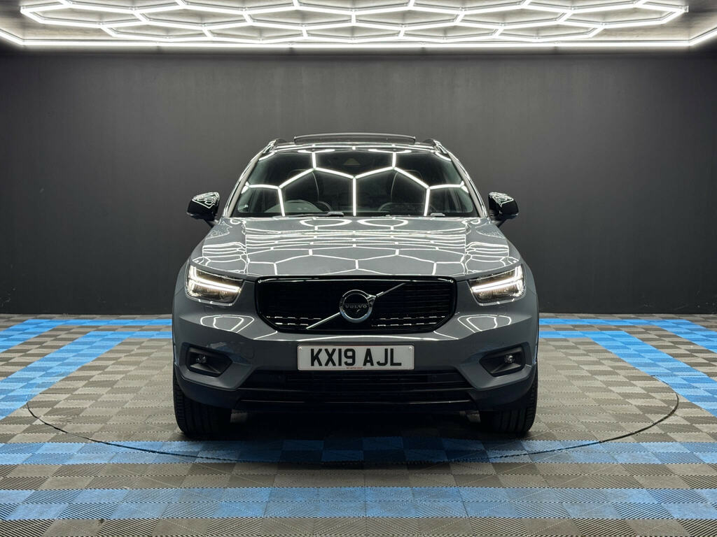 Volvo XC40 1.5 T3 R-design Euro 6 Ss Grey #2
