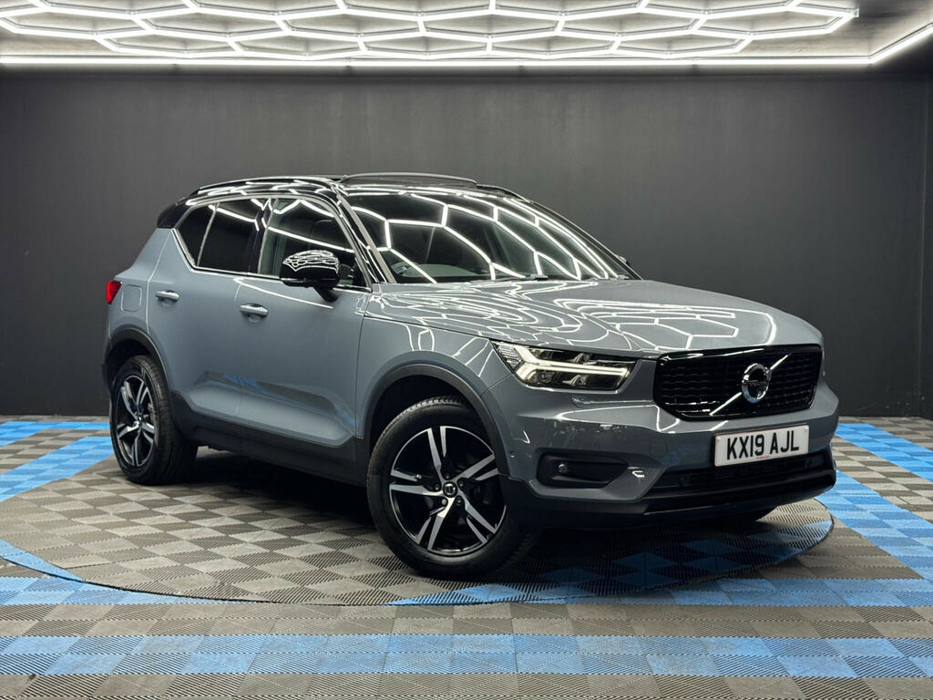 Volvo XC40 1.5 T3 R-design Euro 6 Ss Grey