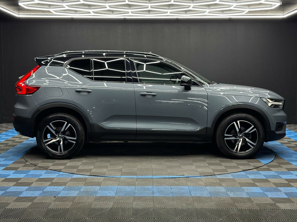 Volvo XC40 1.5 T3 R-design Euro 6 Ss Grey #4