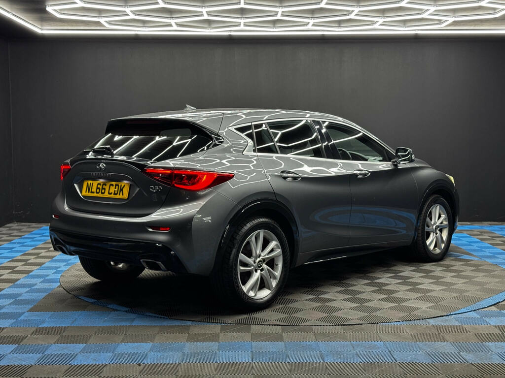 Infiniti Q30 1.6T Premium Tech Euro 6 Ss Grey #5
