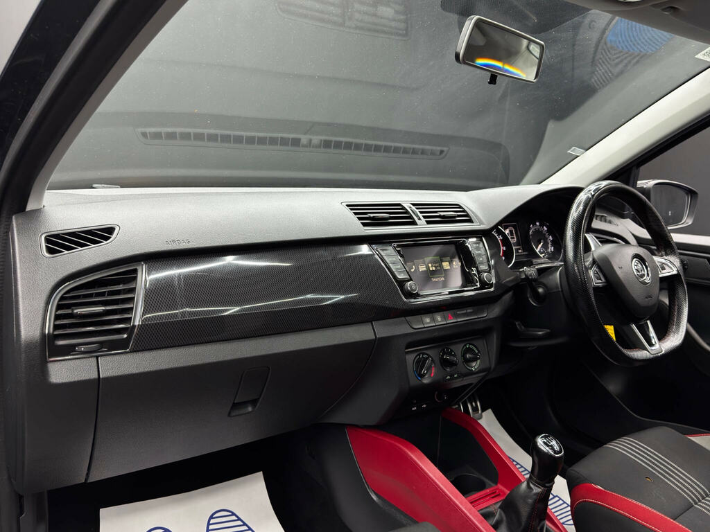 Skoda Fabia 1L S White #11