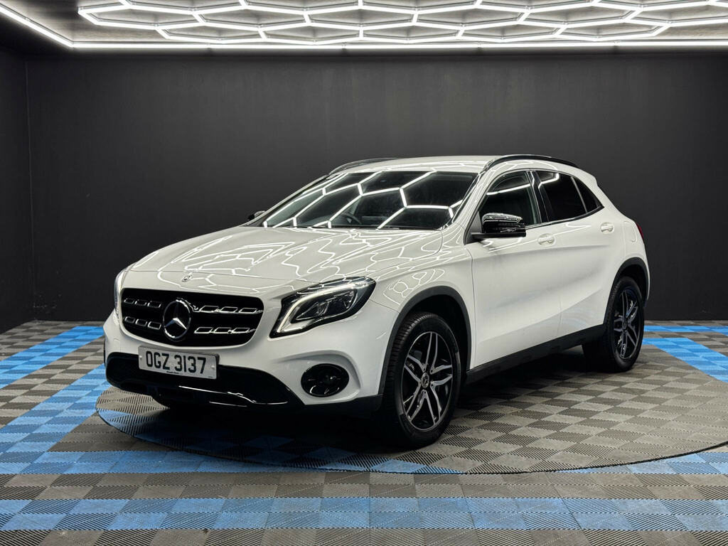 Mercedes-Benz GLA Class 1.6 Gla180 Urban Edition Euro 6 Ss White #3
