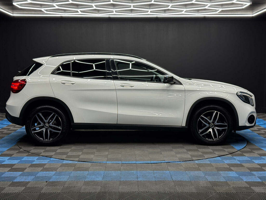 Mercedes-Benz GLA Class 1.6 Gla180 Urban Edition Euro 6 Ss White #4