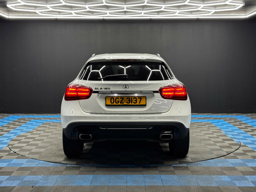 Mercedes-Benz GLA Class 1.6 Gla180 Urban Edition Euro 6 Ss White #6