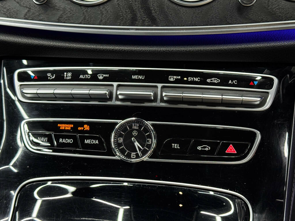 Mercedes-Benz E Class 2.0 E220d Amg Line Premium Plus Cabriolet Di White #30