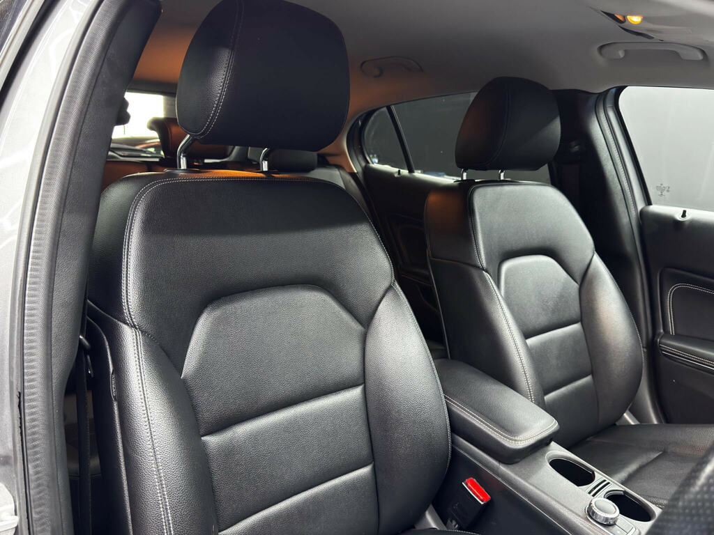 Mercedes-Benz GLA Class Gla 200 D Se Executive Blue #12