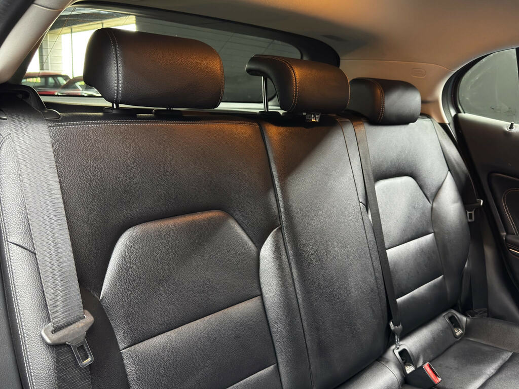 Mercedes-Benz GLA Class Gla 200 D Se Executive Blue #15