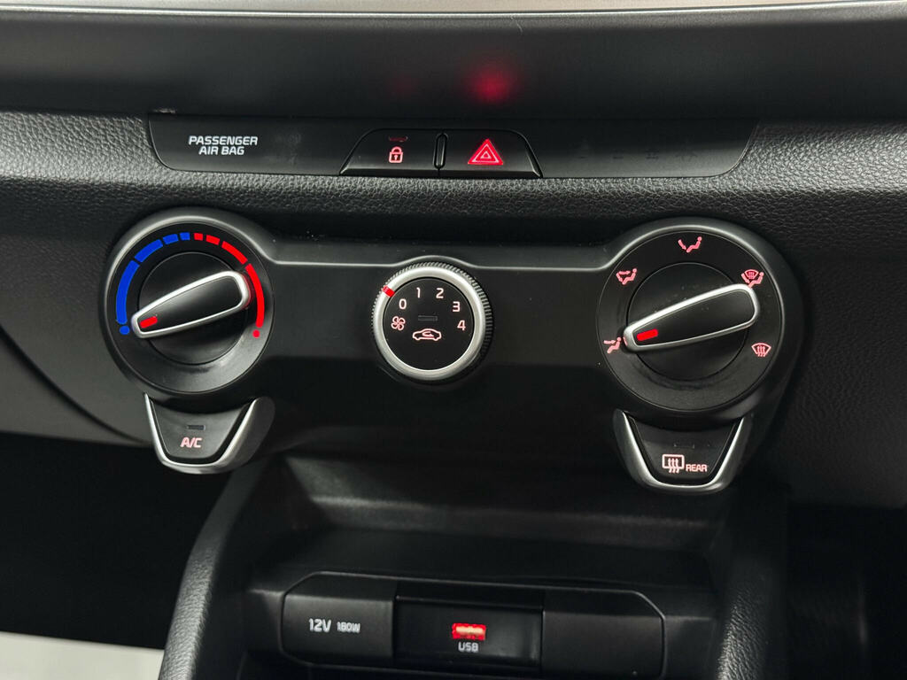 Kia Stonic 1.0 Connect 48V Red #26