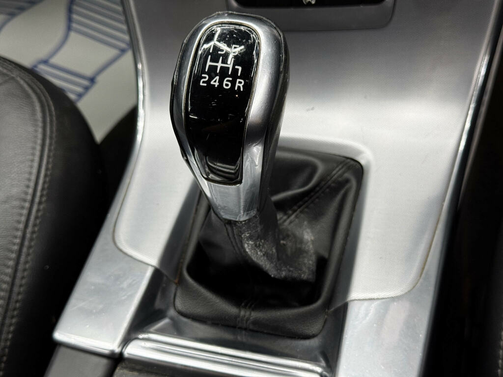 Volvo S60 D2 120 R Design Nav Black #25