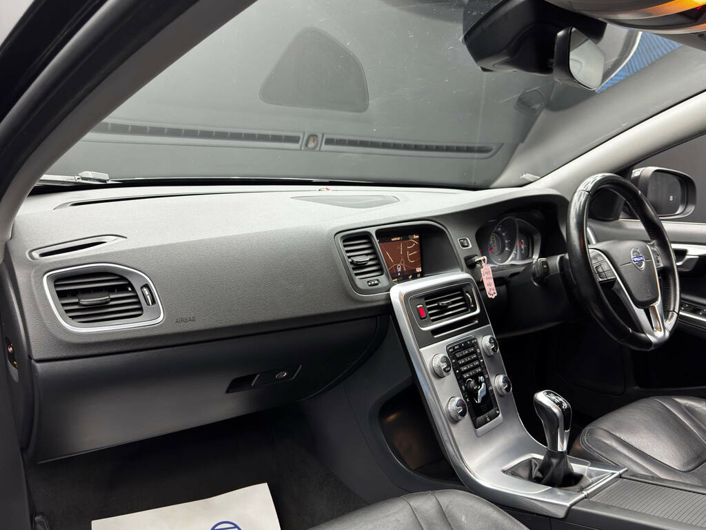 Volvo S60 D2 120 R Design Nav Black #11