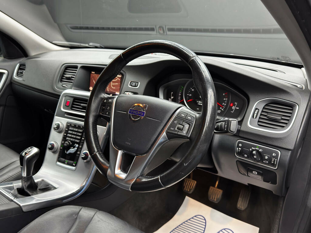 Volvo S60 D2 120 R Design Nav Black #9