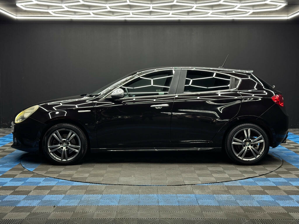 Alfa Romeo Giulietta  Black #8