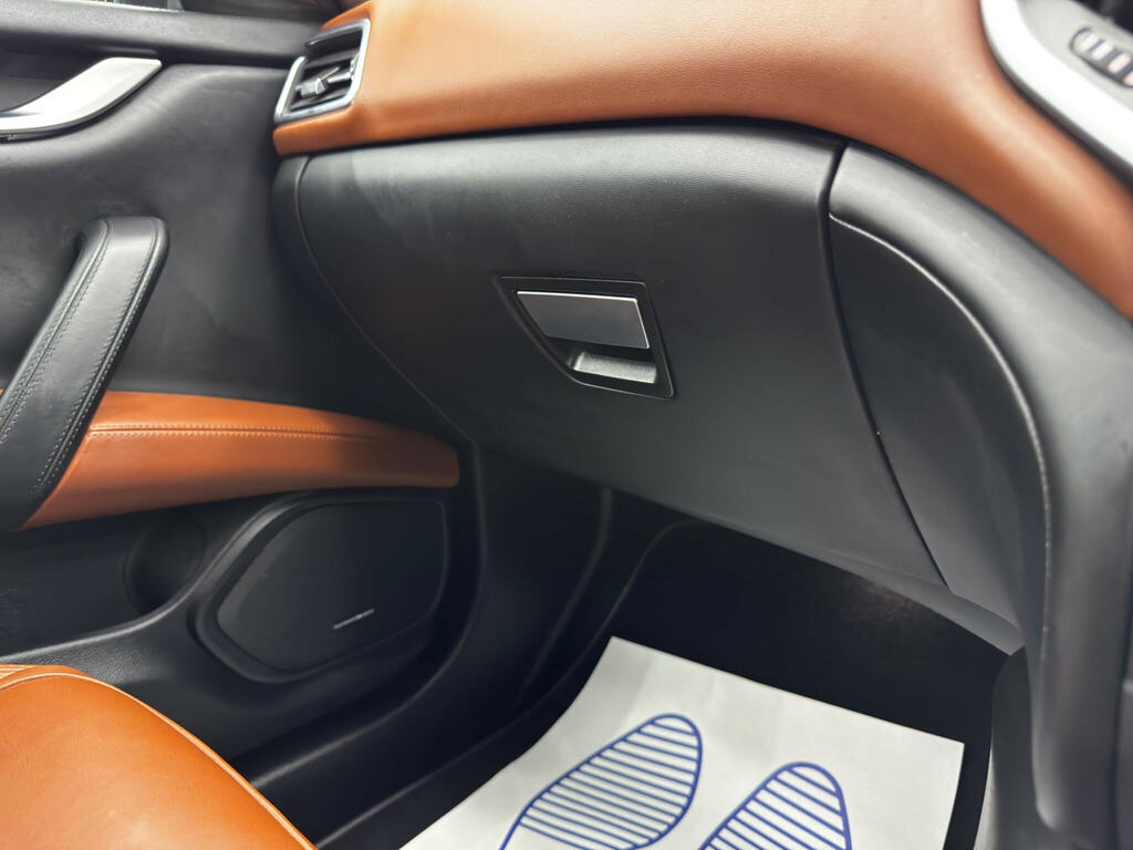 Maserati Ghibli 3.0 V6 Blue #39