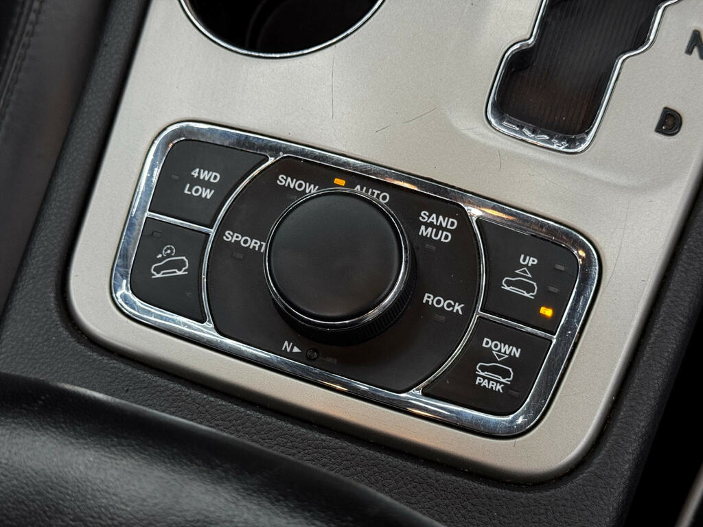 Jeep Grand Cherokee 2012 12 V6 Grey #23