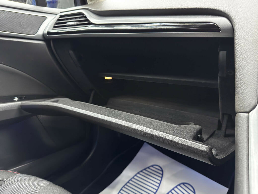 Ford Mondeo 2.0 Zetec Tdci White #36