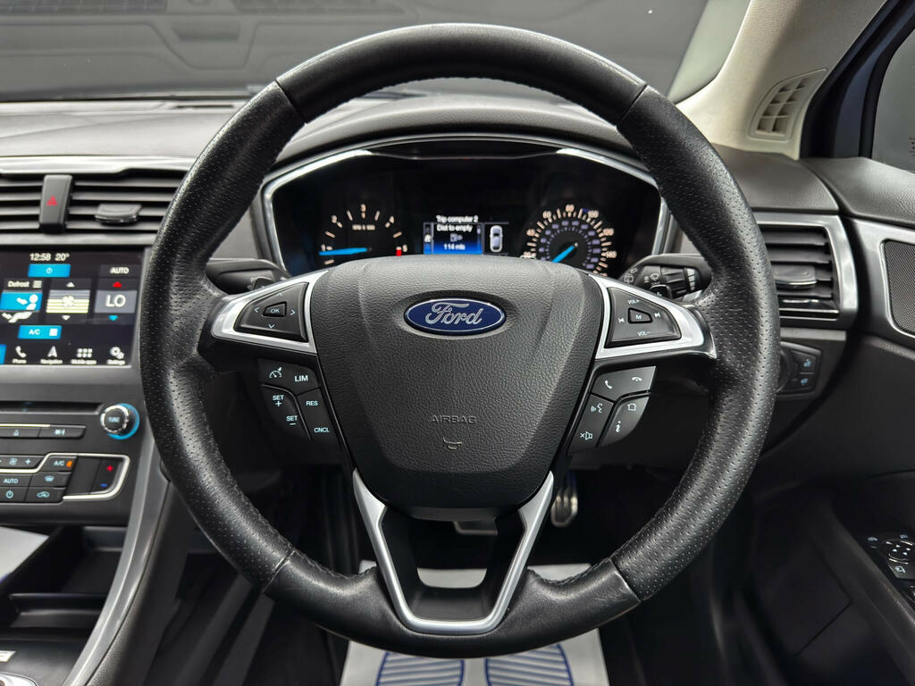 Ford Mondeo 2.0 Zetec Tdci White #18