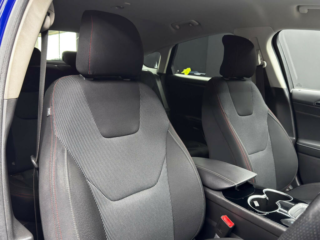 Ford Mondeo 2.0 Zetec Tdci White #12