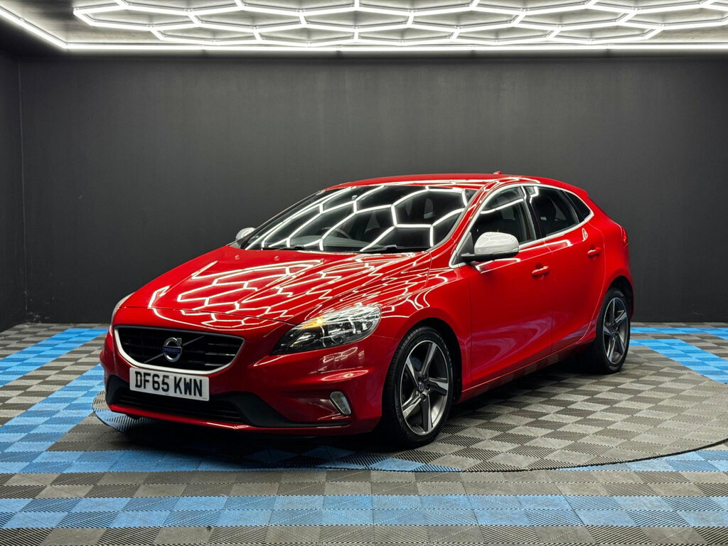 Volvo V40 2.0 T2 R-design Euro 6 Ss Red #3