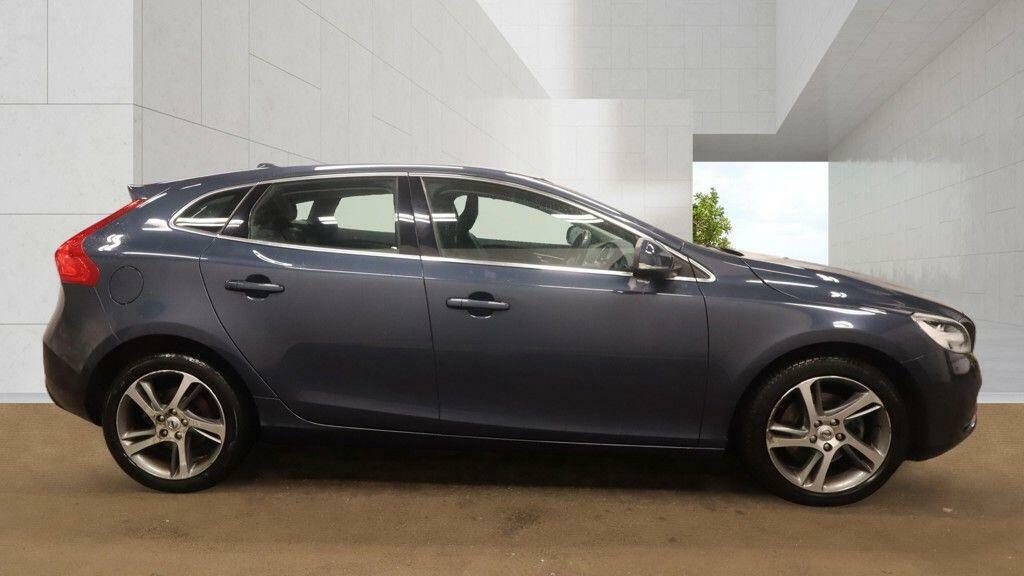 Volvo V40 1.5 T3 R-design Hatchback Euro 6 White #7