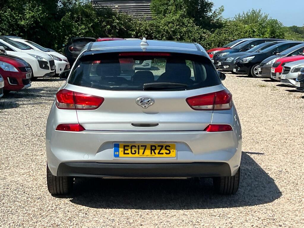Hyundai I30 1.4 T-gdi Blue Drive Se Nav Euro 6 Ss Silver #4