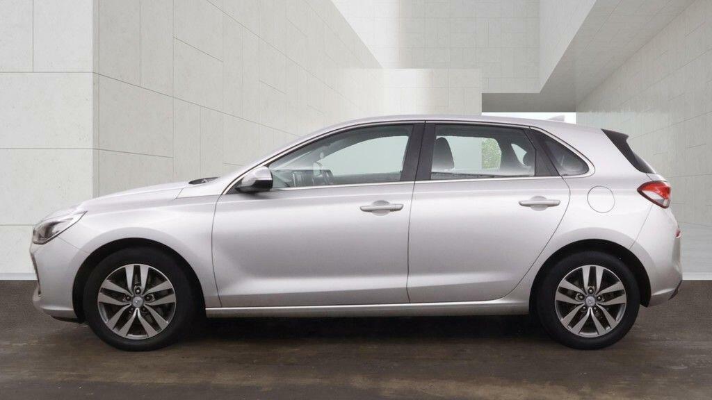 Hyundai I30 1.4 T-gdi Blue Drive Se Nav Euro 6 Ss Silver #5