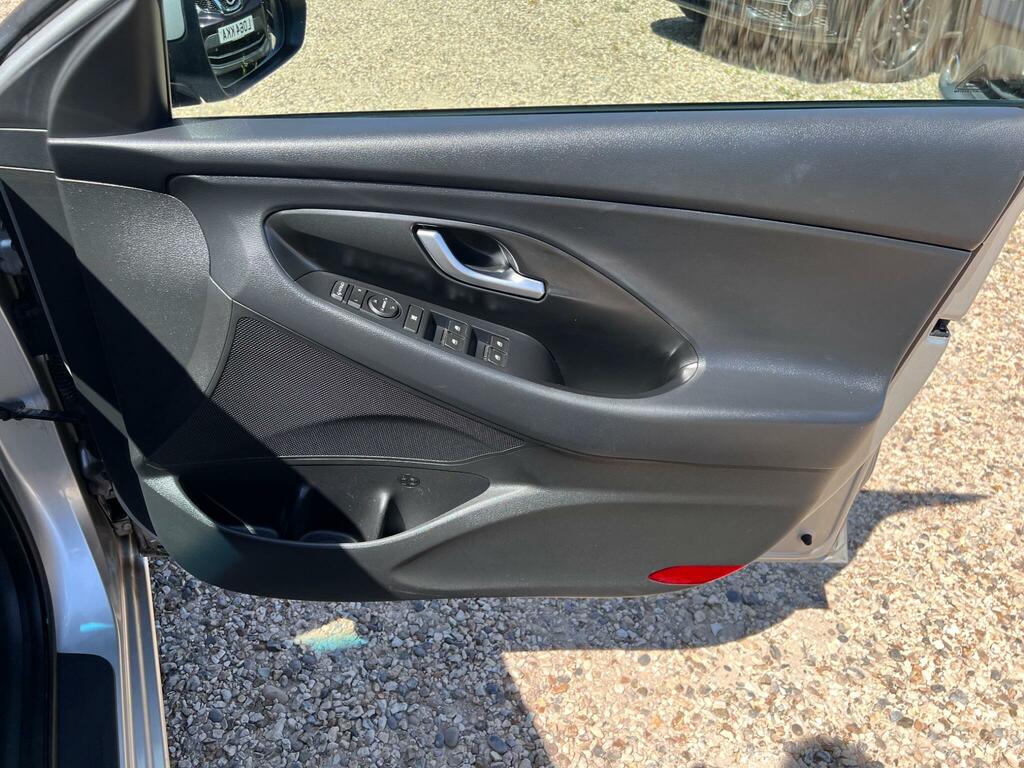 Hyundai I30 1.4 T-gdi Blue Drive Se Nav Dct Euro 6 Ss Blue #49