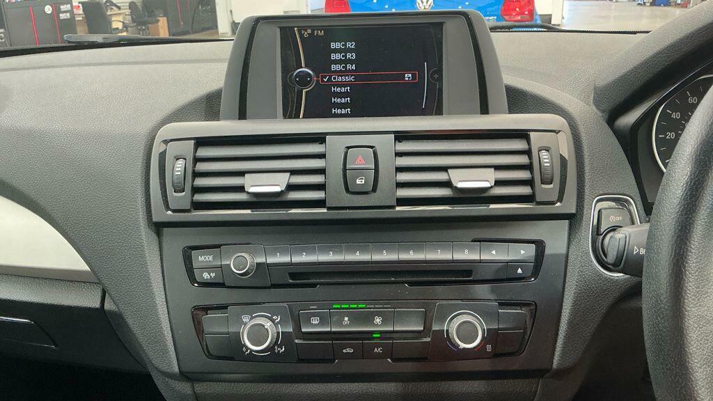 BMW 1 Series Efficientdynamics Black #12