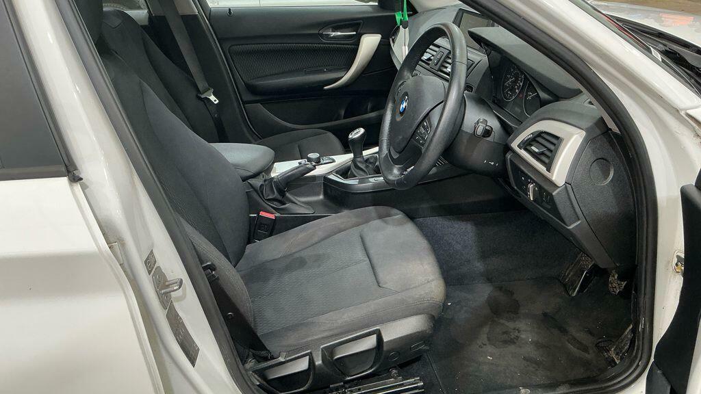 BMW 1 Series Efficientdynamics Black #10