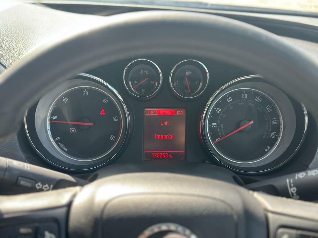 Vauxhall Insignia 2.0L Tech Line Cdti 160 Bhp Silver #17