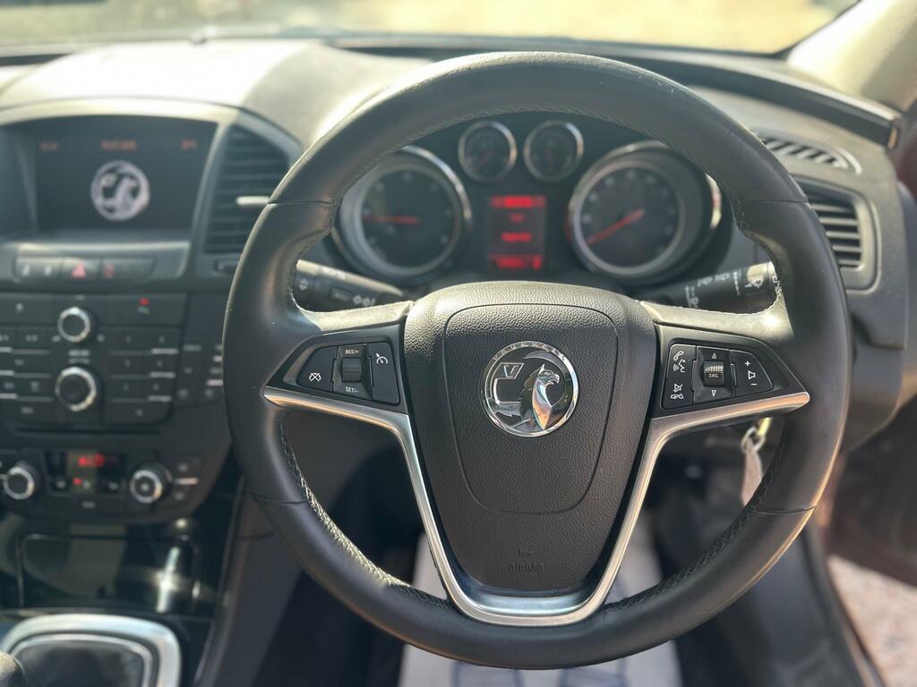 Vauxhall Insignia 2.0L Tech Line Cdti 160 Bhp Silver #16