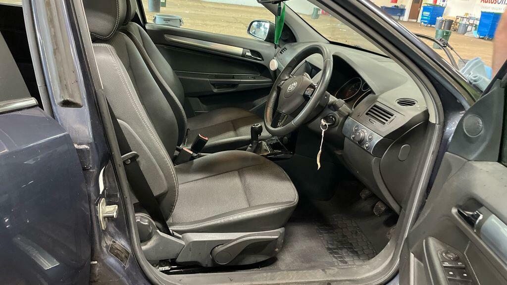 Vauxhall Astra 1.4I 16V Sxi Silver #11