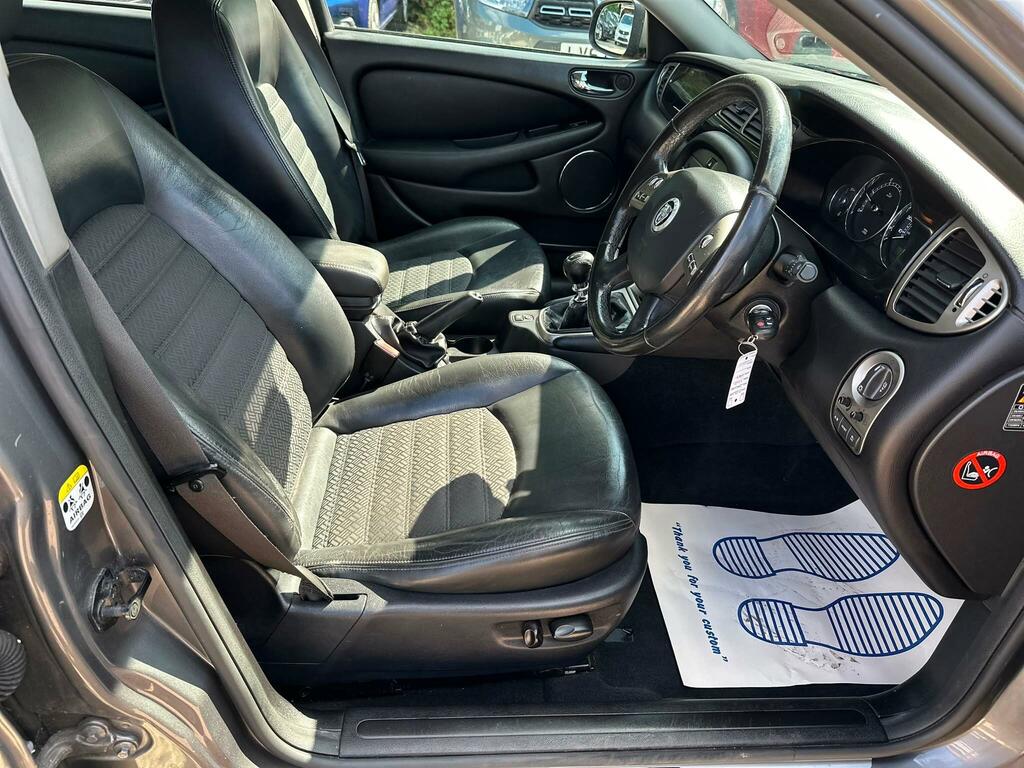 Jaguar X-Type 2.2D S Estate 164 Gkm, 152 Bhp Silver #18