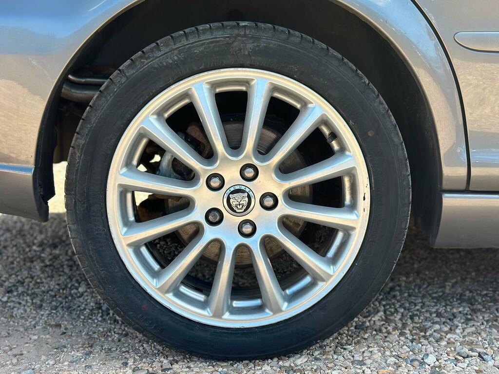 Jaguar X-Type 2.2D S Estate 164 Gkm, 152 Bhp Silver #37