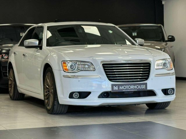 Chrysler 300C 2013 3.0 Crd V6 Executive Saloon E White #2
